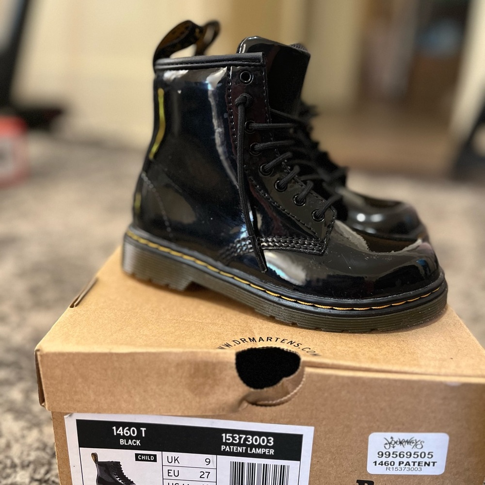 Dr. Martens Kids Shiny Black Boots BRAND NEW NEVER WORN